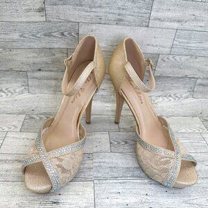 Women's De Blossom Collection Size 9 High Heels w/Rhinestones & Lace‎